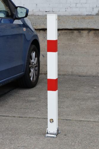 Összecsukható parkolóoszlop talplemezzel szögletes