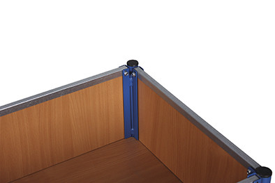 Szállítókocsi fa panelekkel